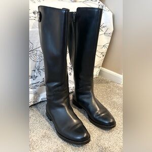 Beautiful Franco Sarto black real leather boots, zip up. Excellent condition. 9M